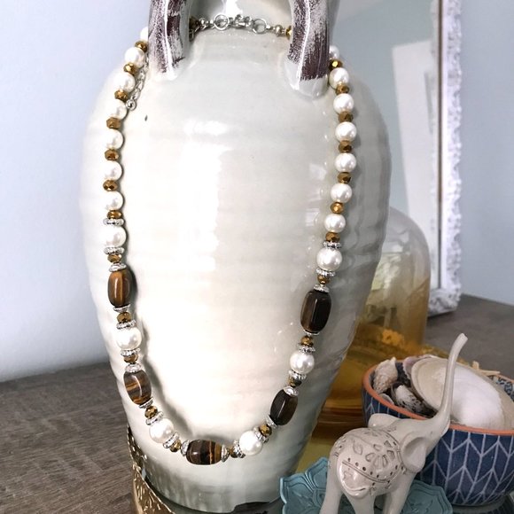 Genuine Tiger's Eye Stones and Glass Pearl Necklace - Picture 4 of 5